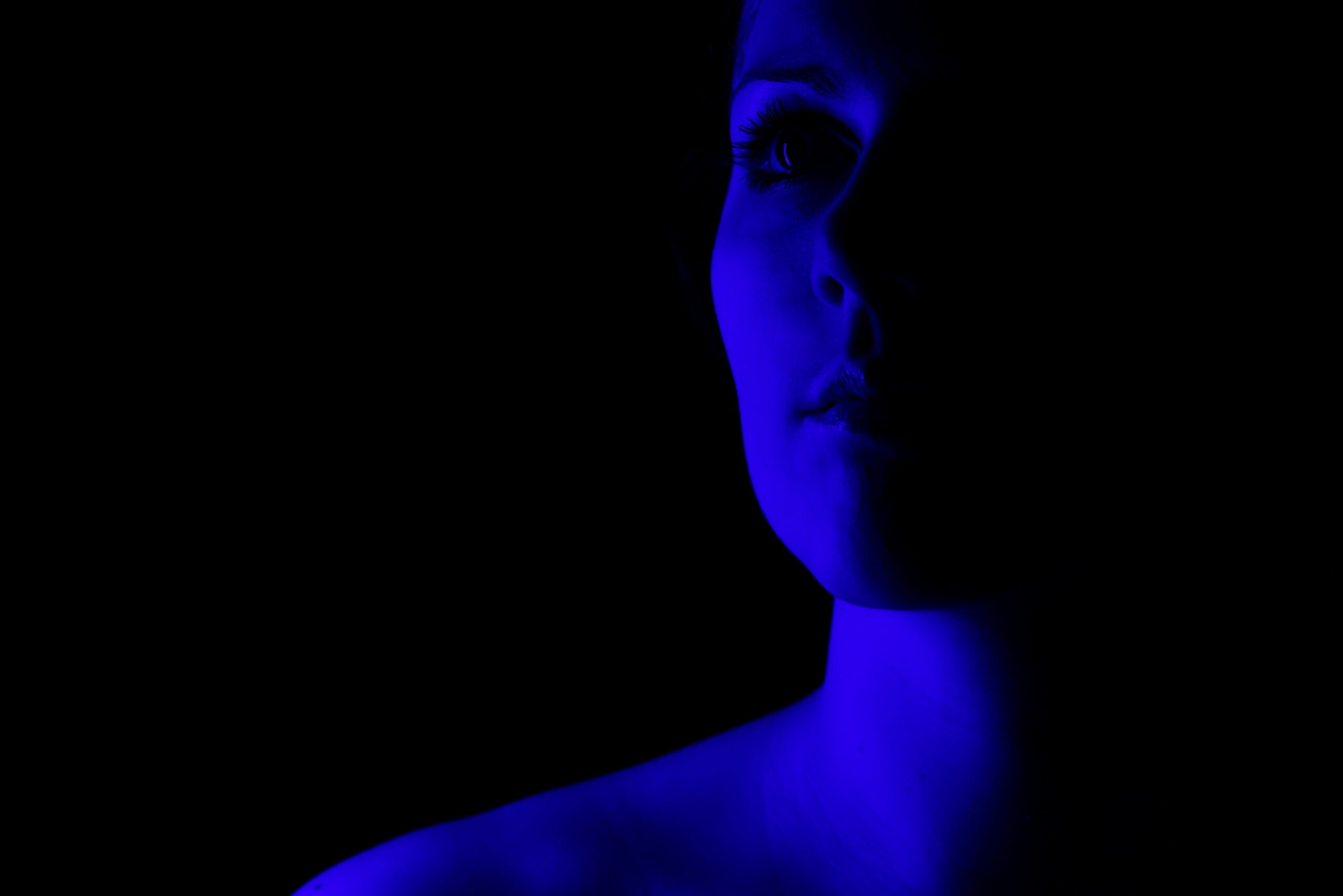 Blue Light Effects: Exploring The Impact Of Blue Light On Individuals