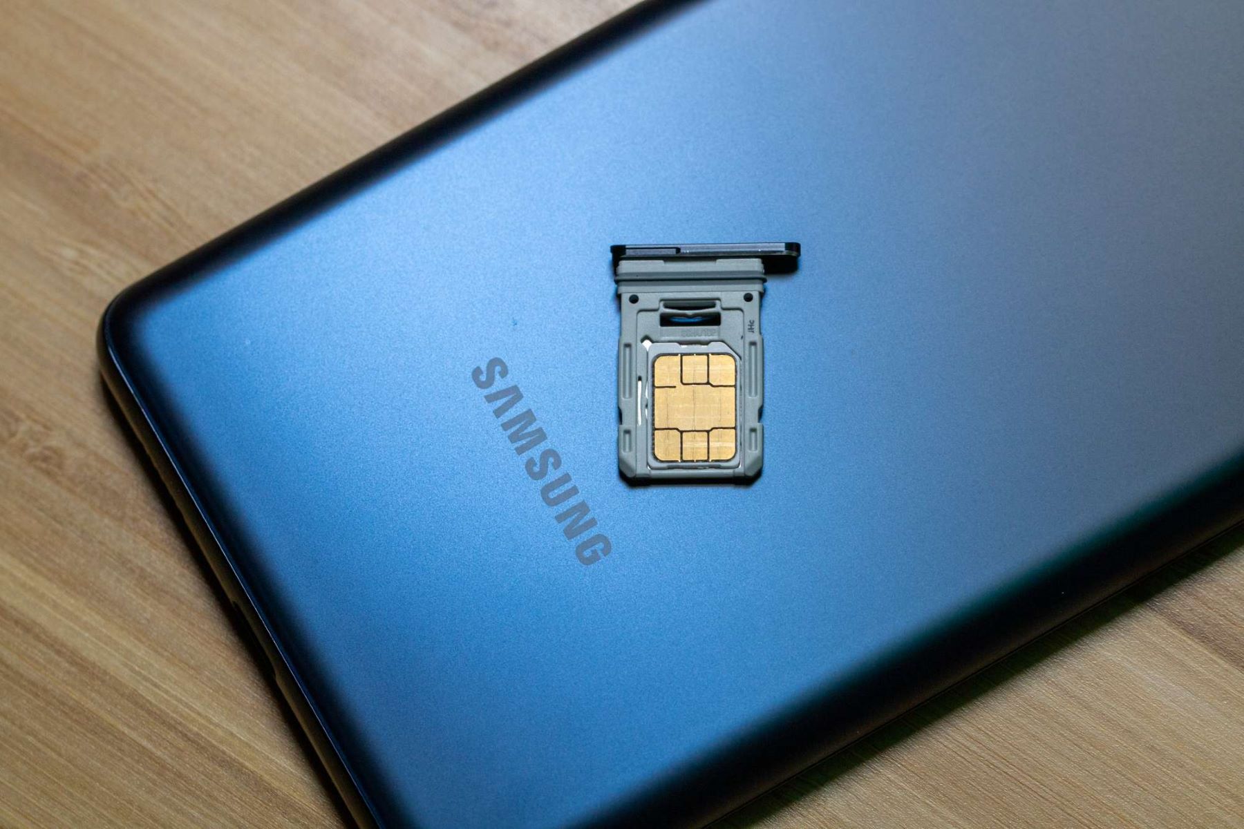 Changing SIM Card On Samsung: Illustrated Instructions