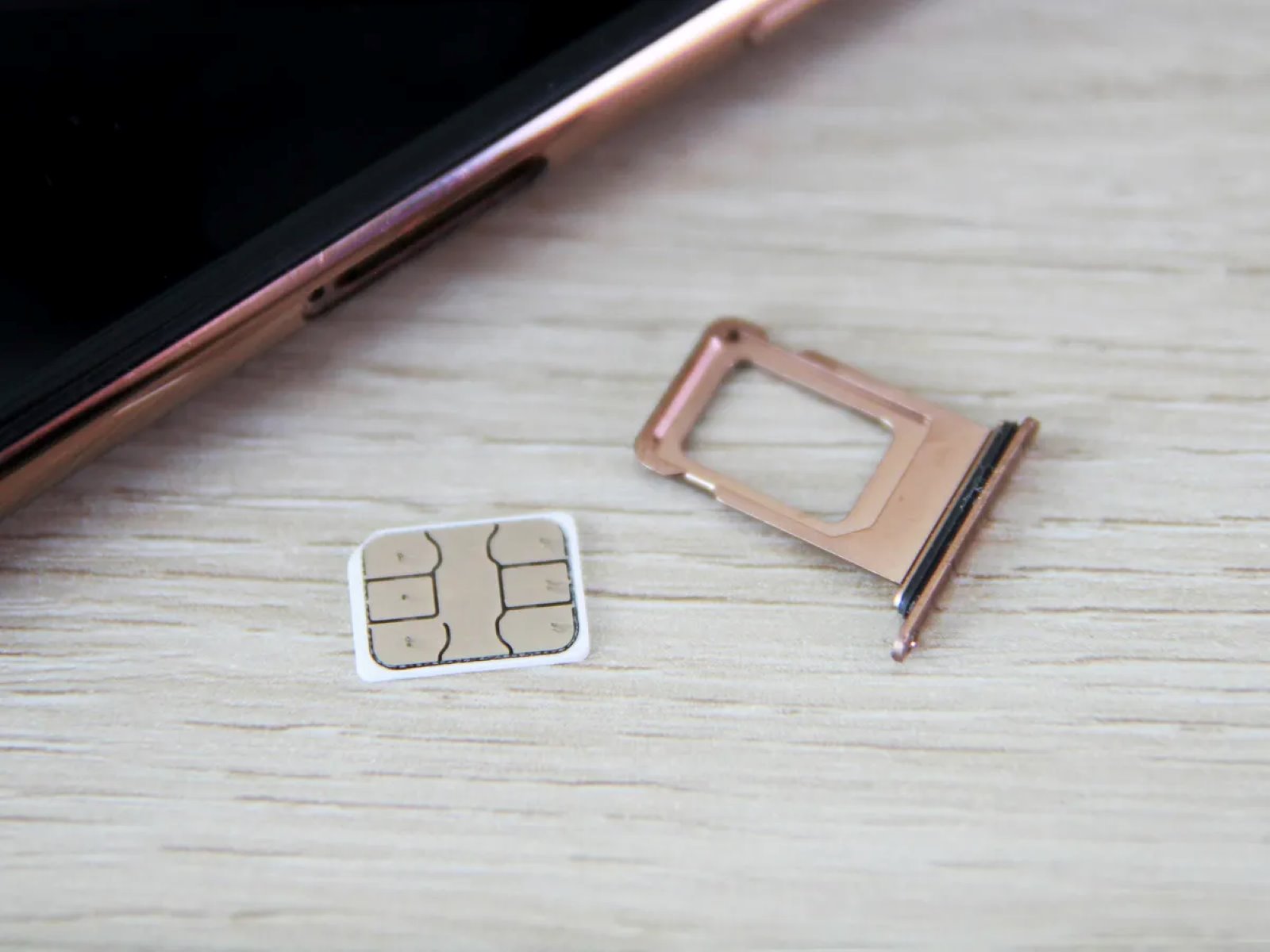 Exploring Changes When Inserting A New SIM Card