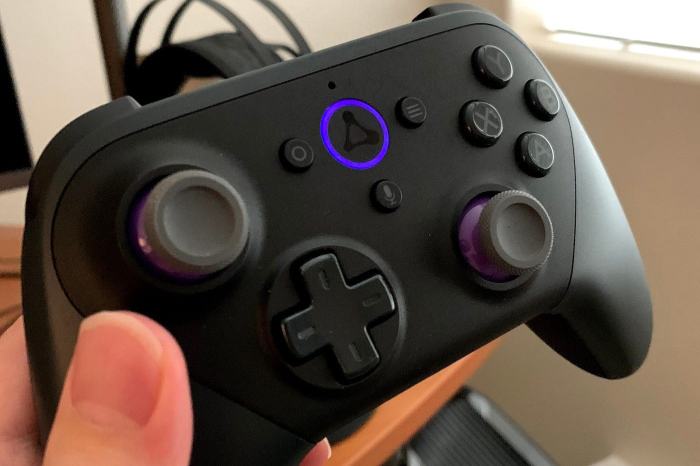 Gaming Control: Disabling Blue Light On The Switch Pro Controller