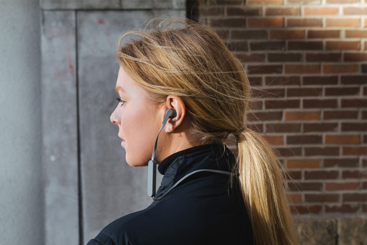 Headset For Calls: Selecting The Best Bluetooth Headset For Phone Calls