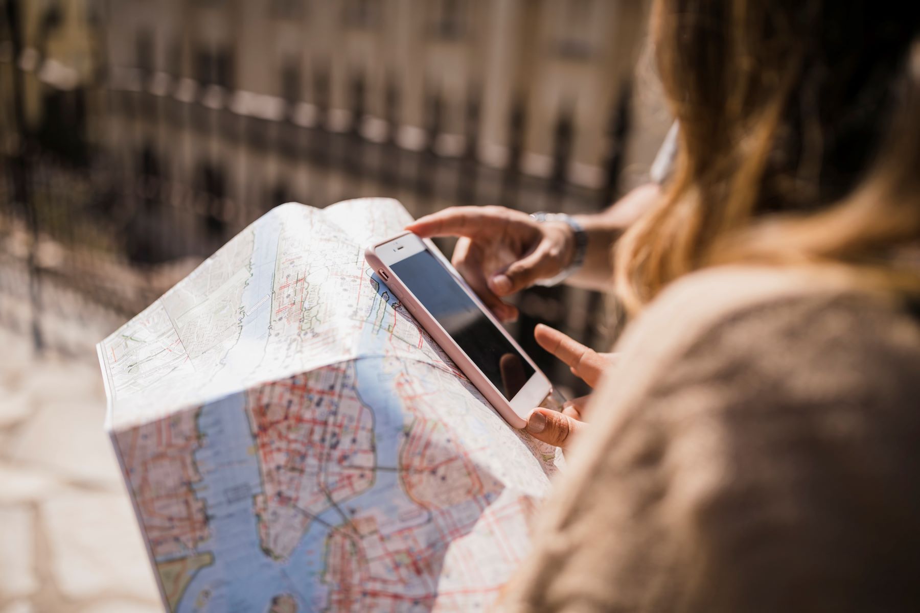 How International SIM Cards Work For Travel: An Overview