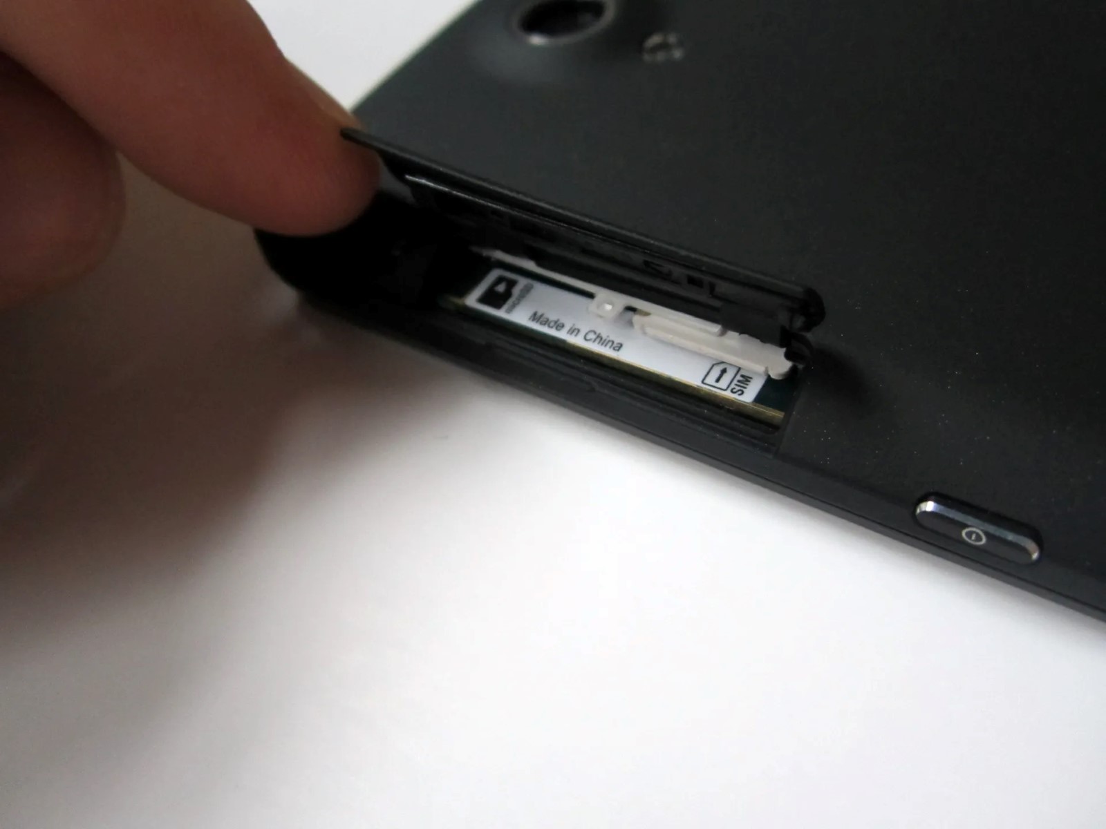 inserting-sim-card-in-sony-xperia-a-step-by-step-guide