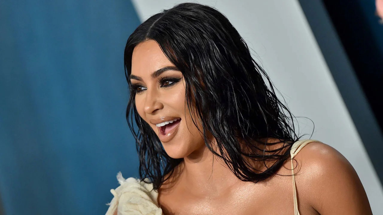 Kim Kardashian To Produce And Star In New Elizabeth Taylor Docuseries