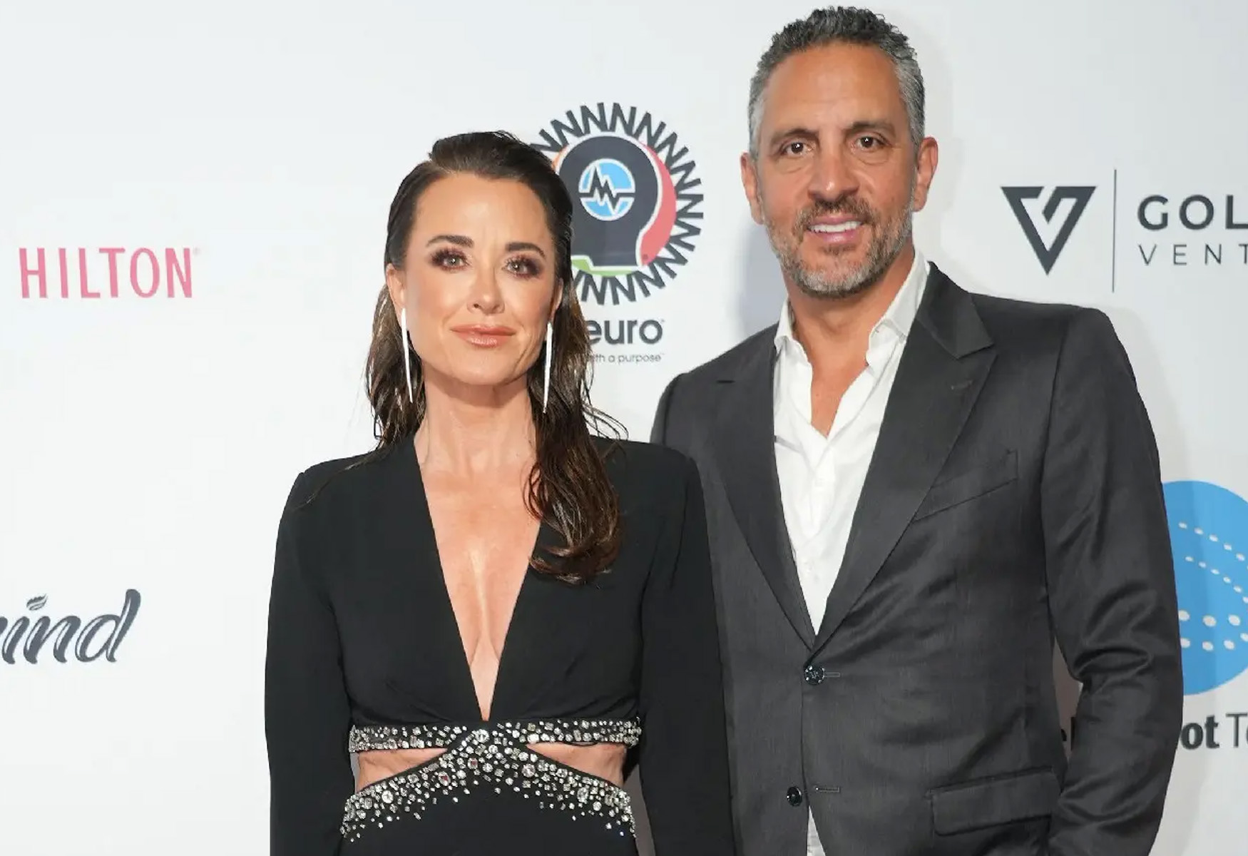 Kyle Richards Reveals Conflict With Mauricio Umansky Over Online Interactions