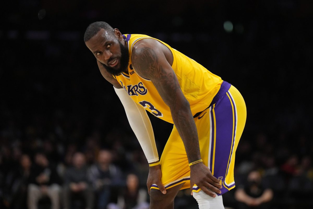 LeBron James Voices Frustration Over Referees’ Decision After Bloody Scratch