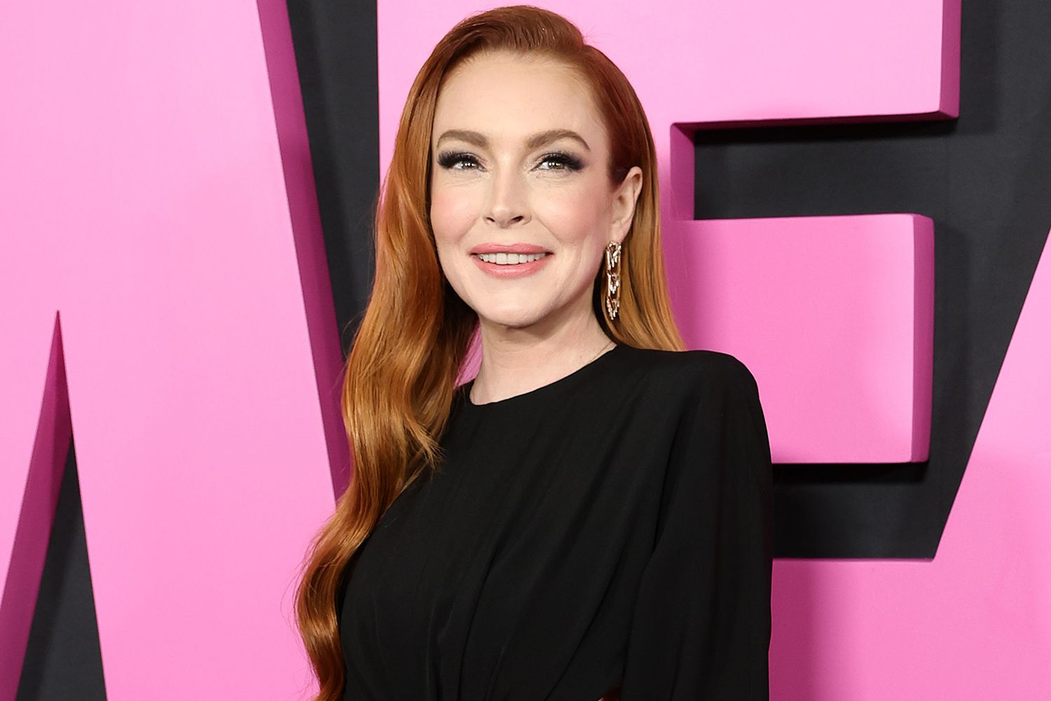 Lindsay Lohan Surprises Fans At ‘Mean Girls’ Premiere