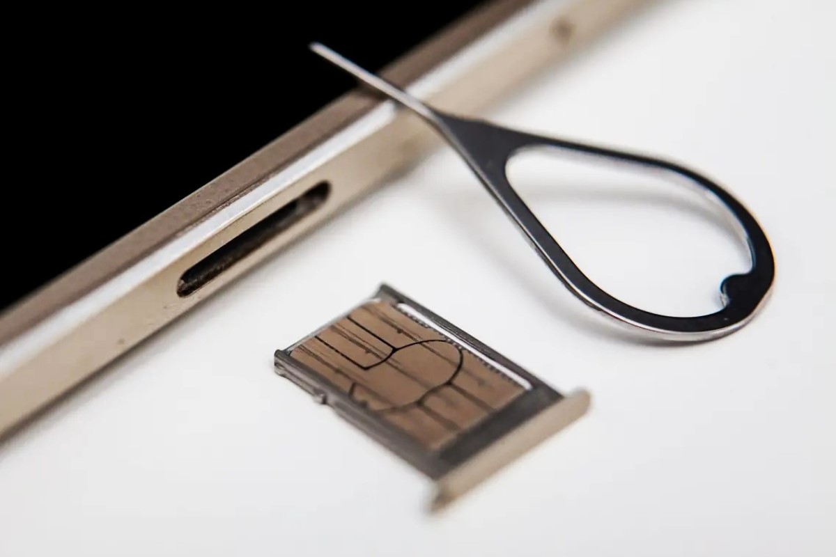 Locating The SIM Card On An IPhone: Quick Guide