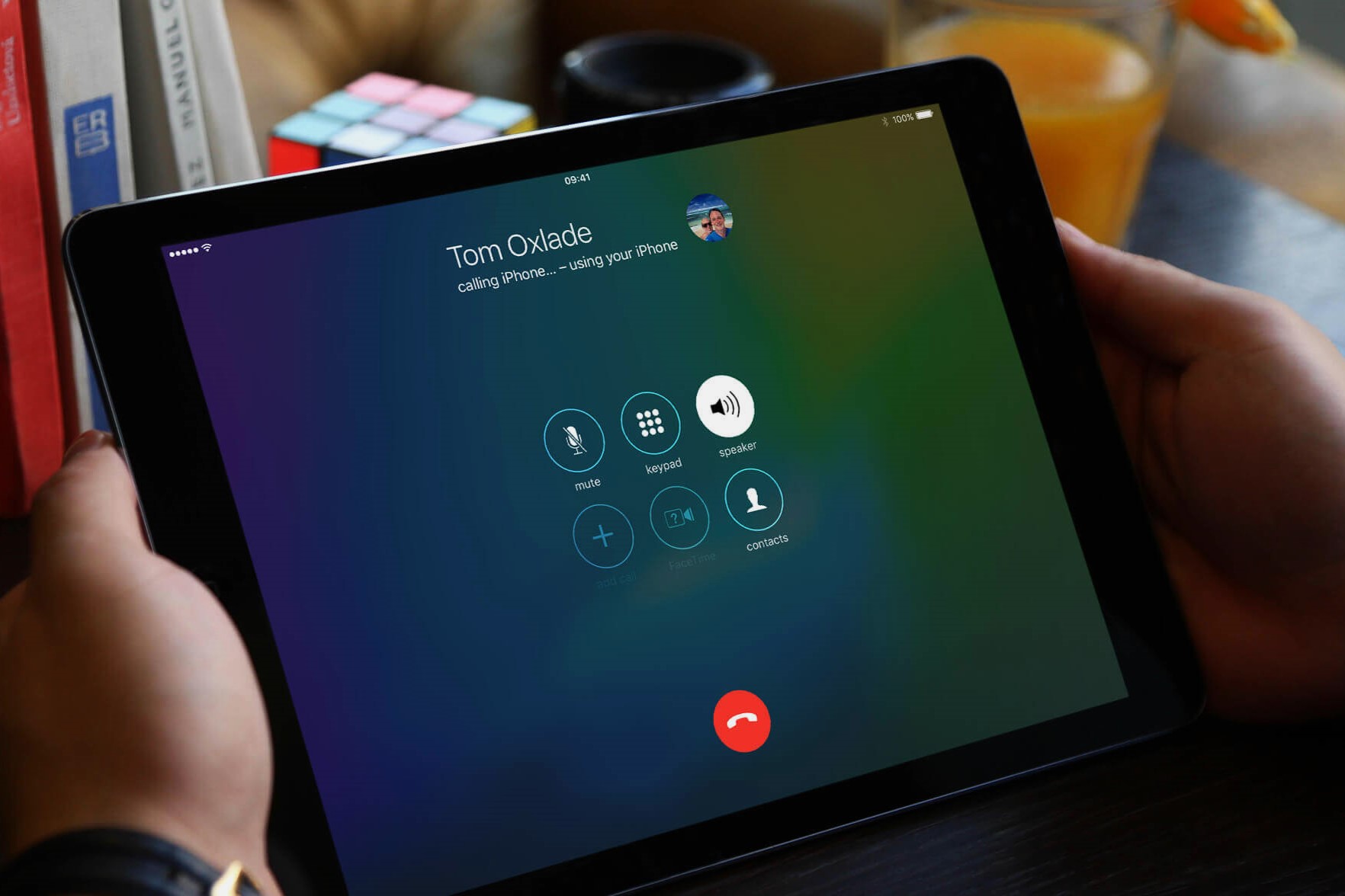 Making Phone Calls From IPad With SIM Card