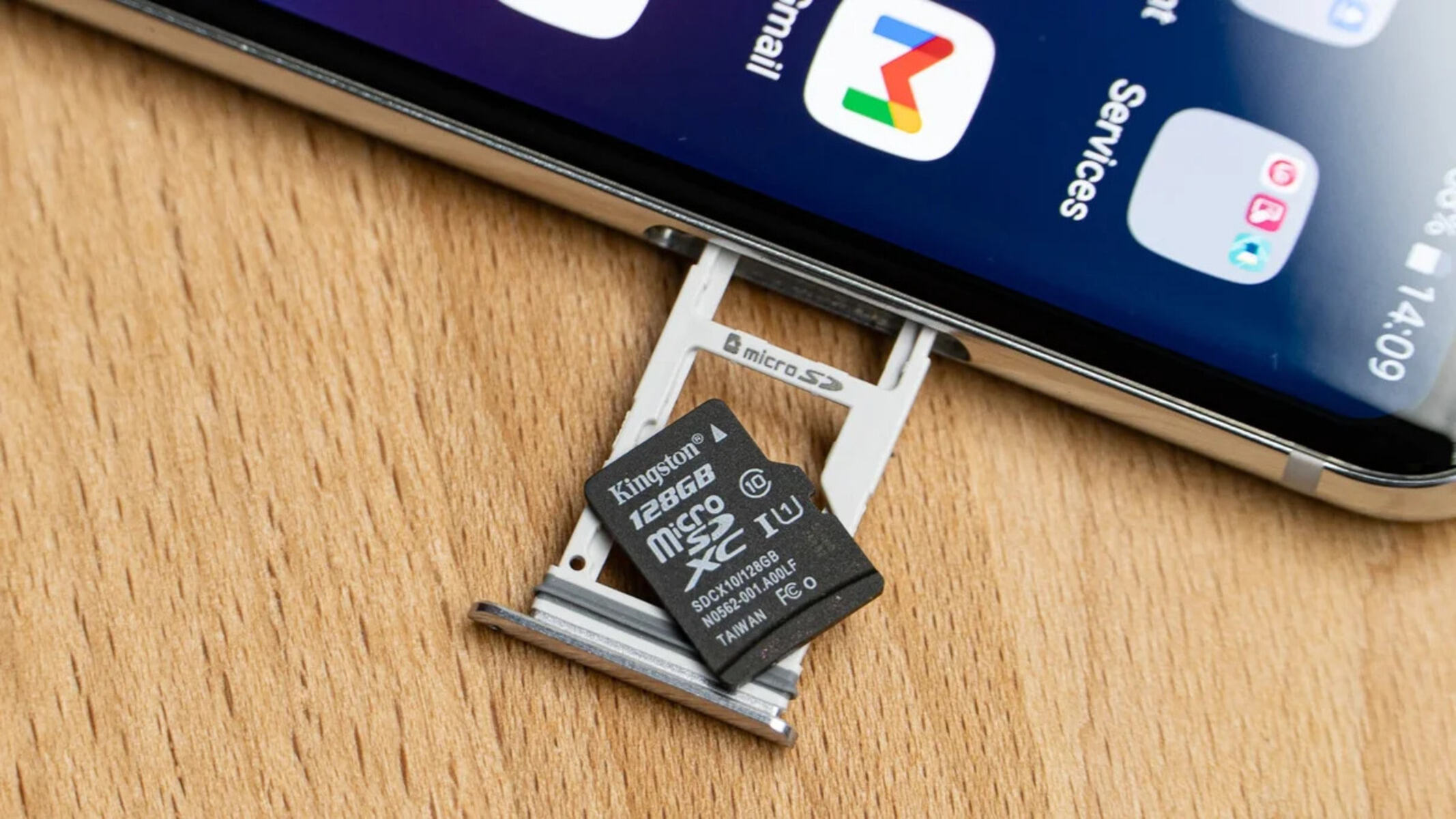Memory Card Installation Guide For OnePlus Nord