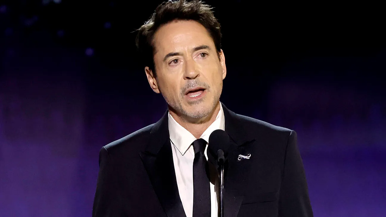Robert Downey Jr. Hilariously Reads His Worst Reviews During Critics Choice Acceptance Speech