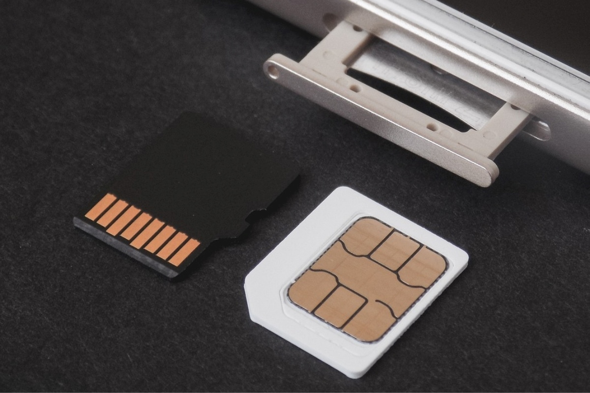 sim-card-vs-sd-card-understanding-the-differences