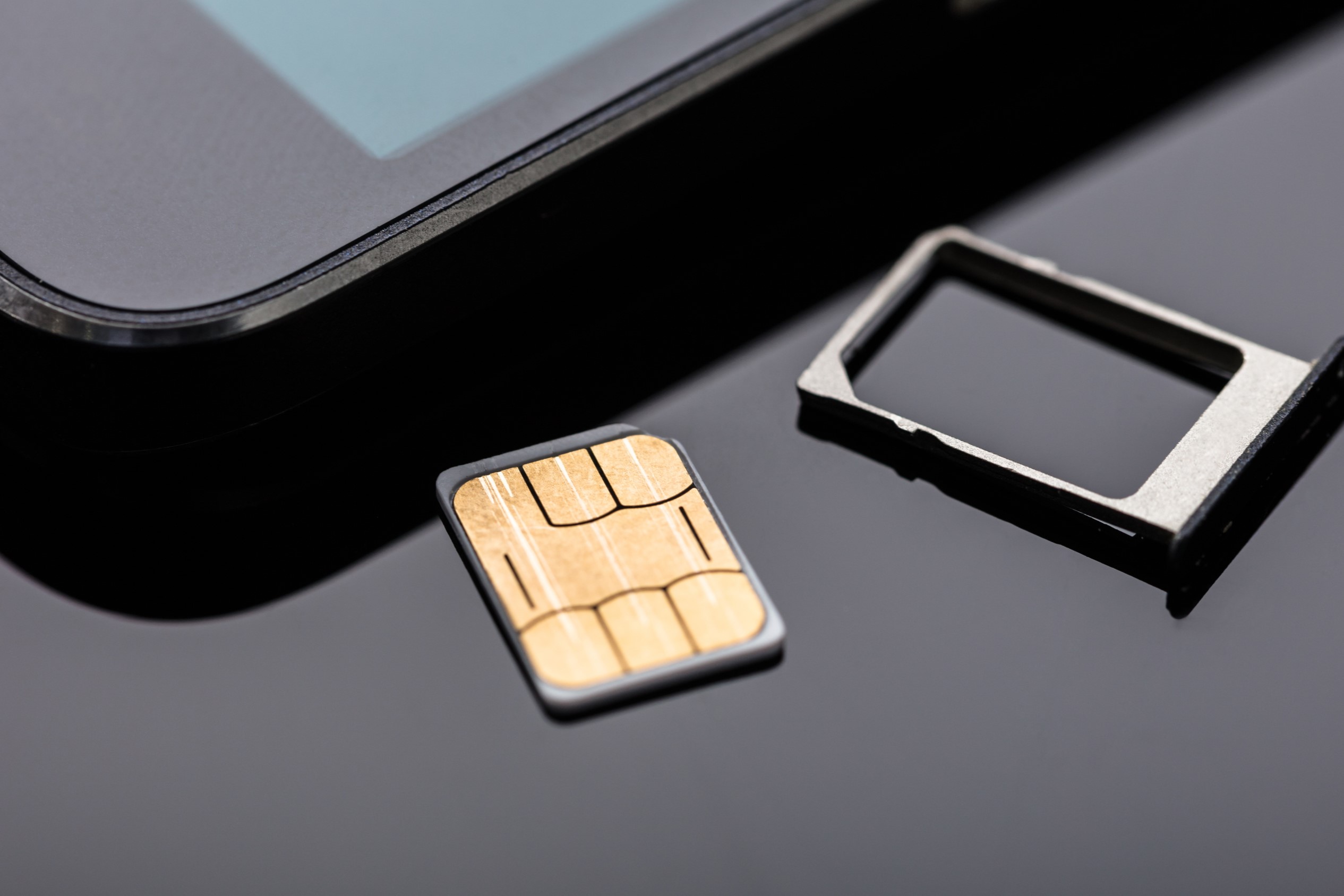 taking-sim-card-out-of-android-proper-steps