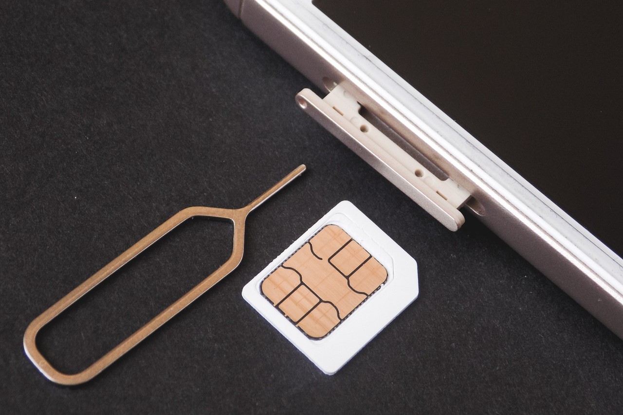 Trading In Phone: Do You Need To Remove SIM Card?