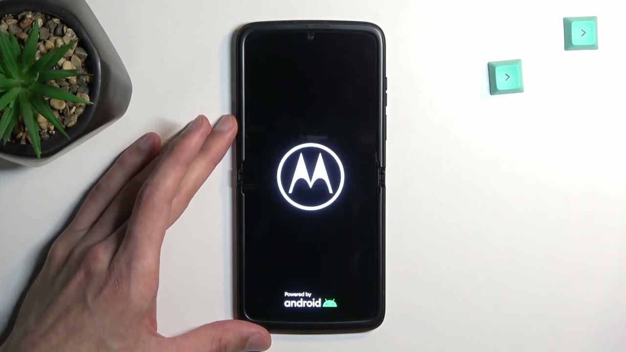 Troubleshooting: Resetting Your Motorola Razr