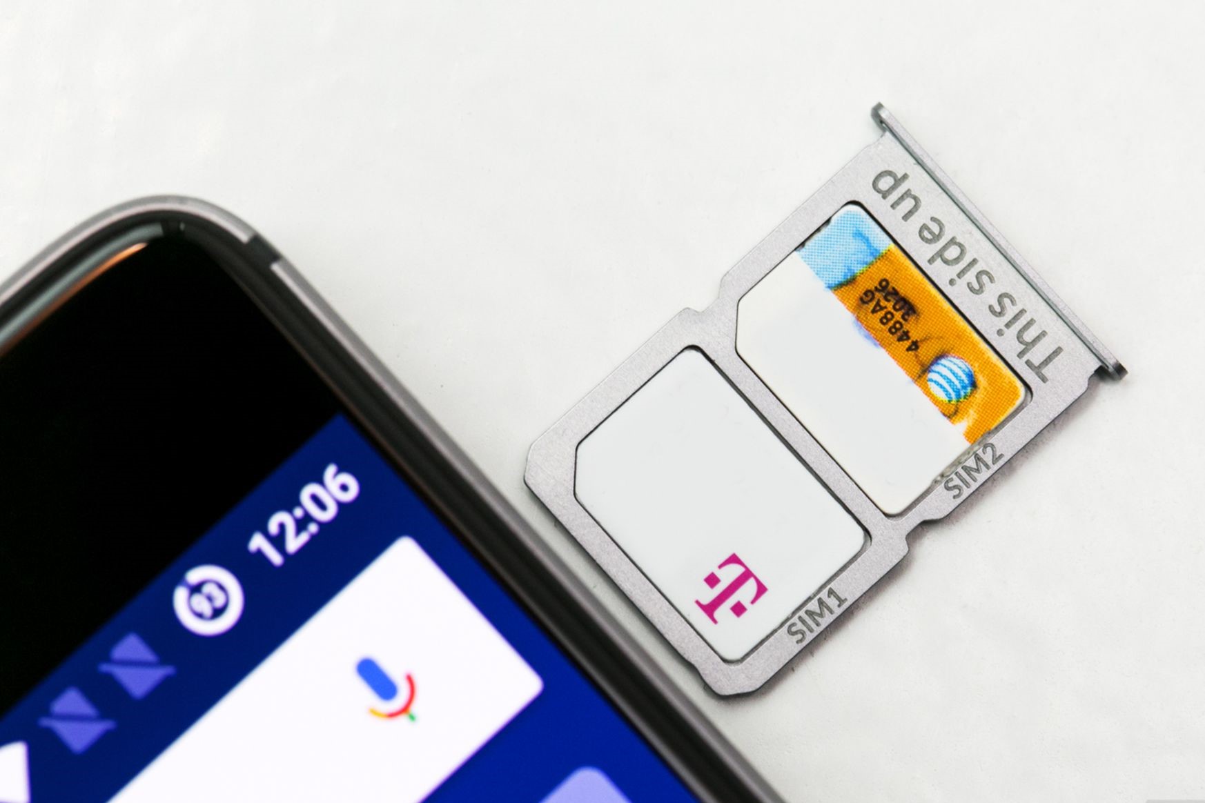 Understanding The Purpose Of A Dual SIM Card
