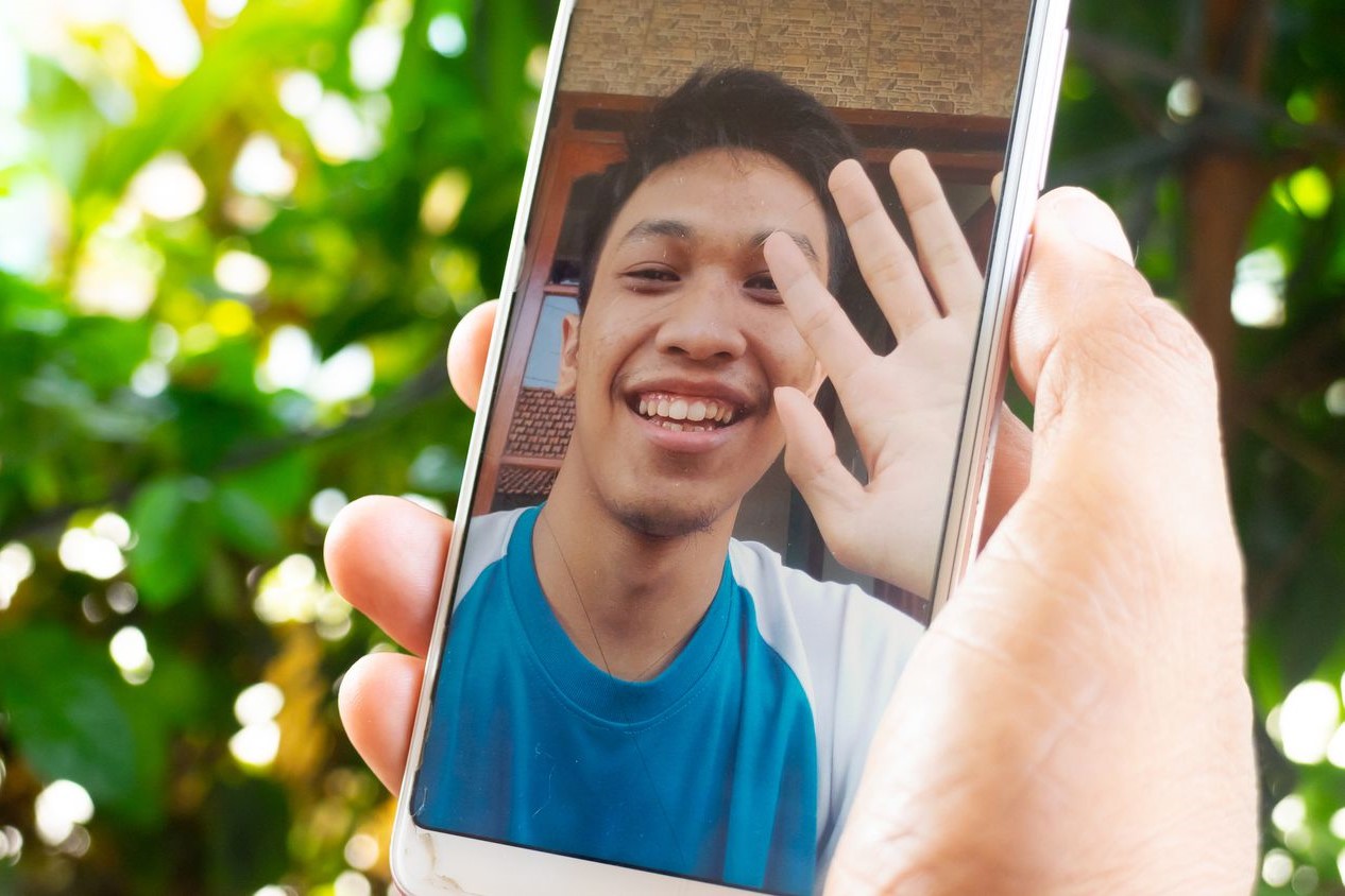 Visual Connection: Making Video Calls On Pixel 6