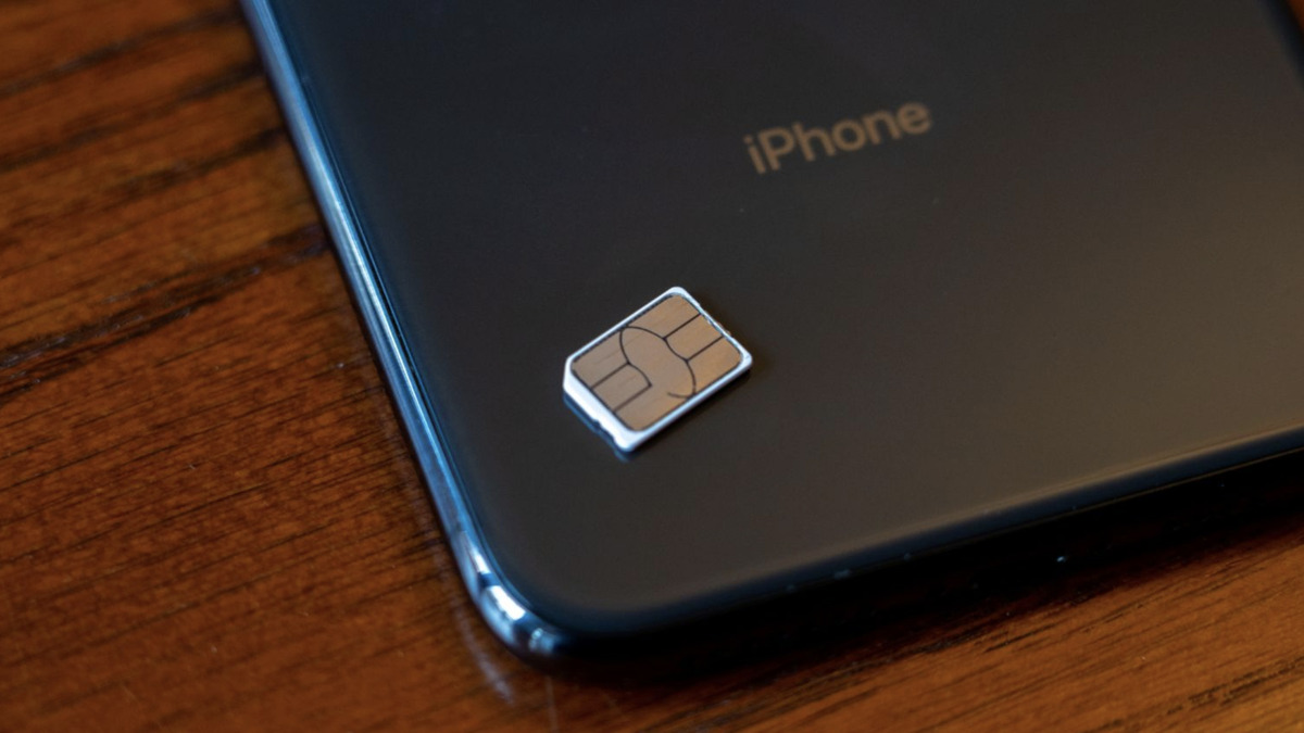 Card Removal: Safely Removing The SIM Card From IPhone 11