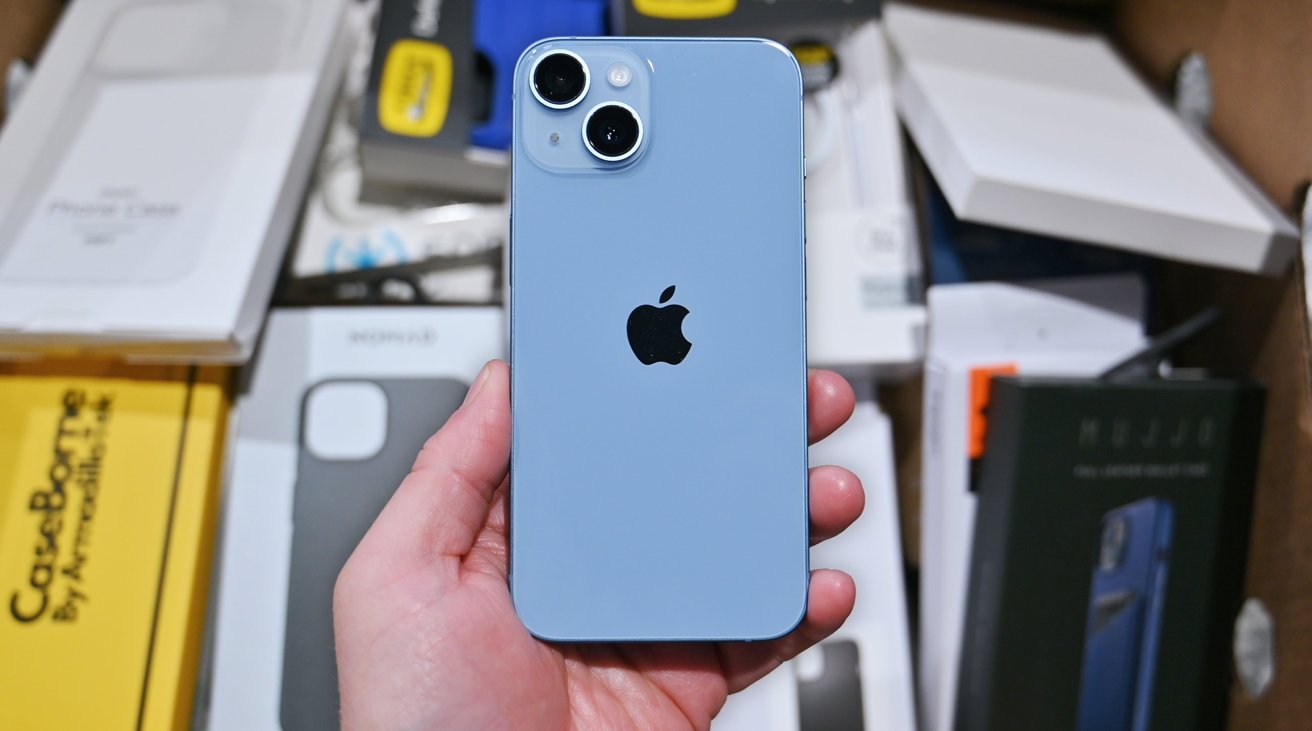 Case Compatibility: Finding Cases For IPhone 14 Plus