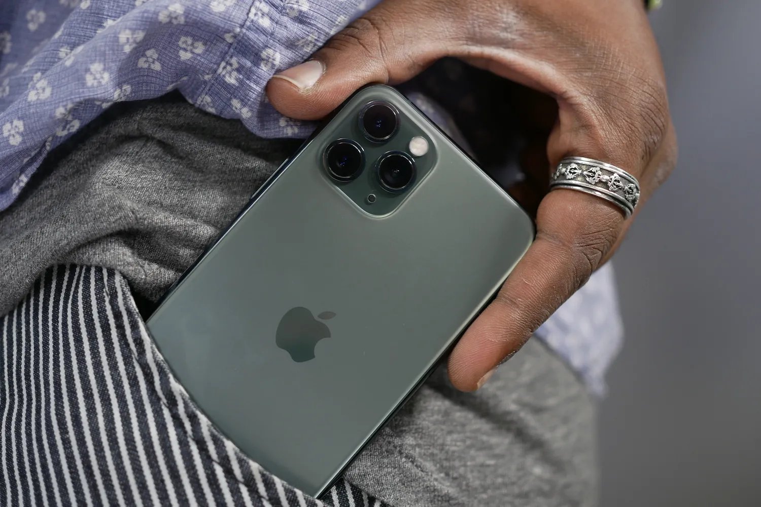 Glitch Identification: Understanding And Fixing IPhone 11 Glitches