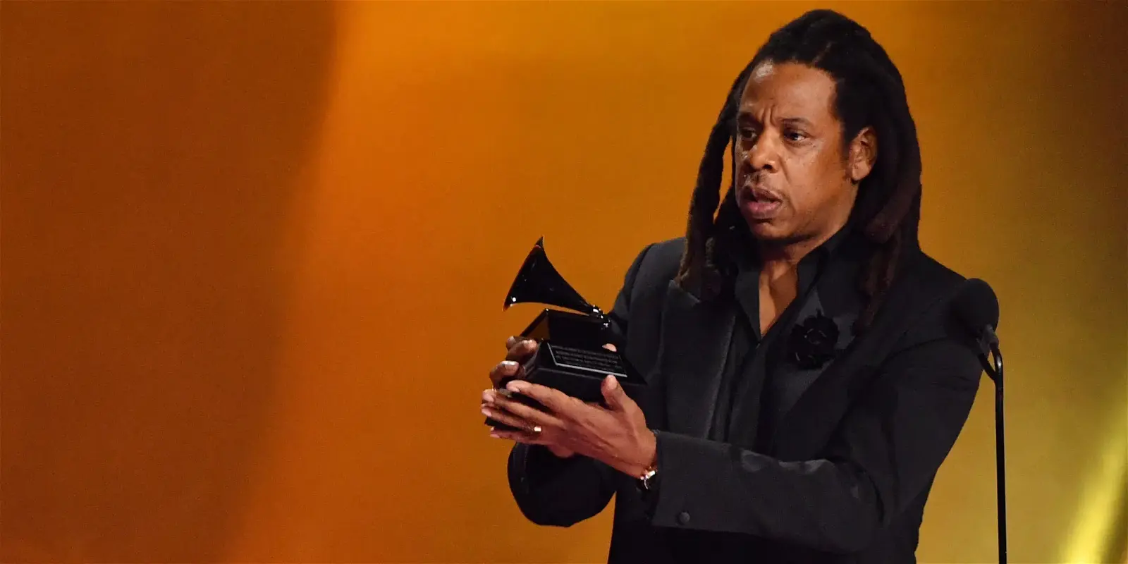 jay-zs-support-for-beyonce-at-grammys-praised-by-the-war-and-treaty
