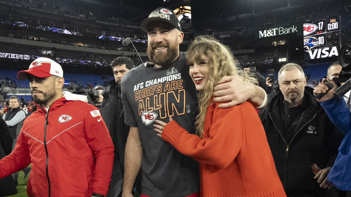 Taylor Swift And Travis Kelce: A Power Couple With No Friction