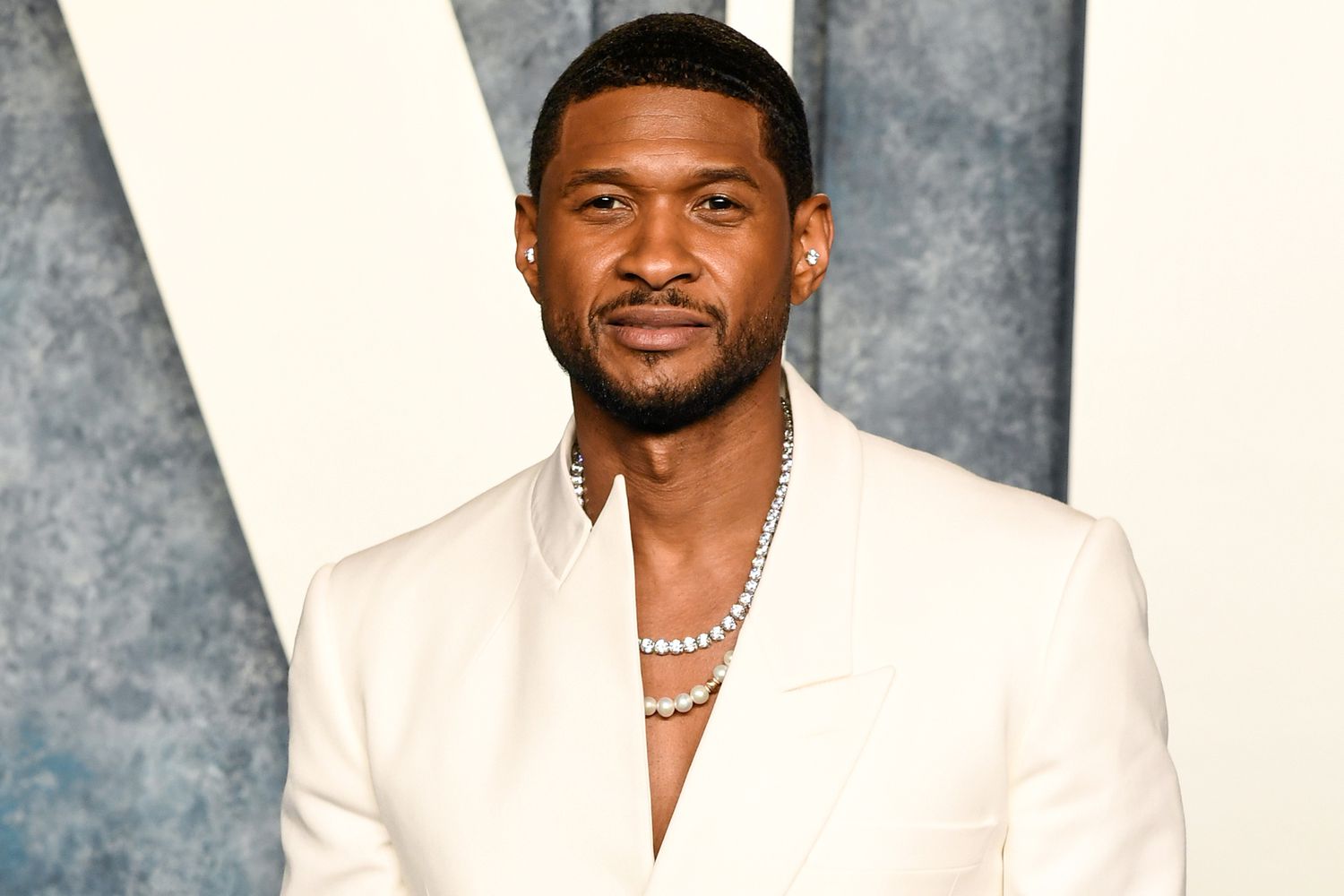 Usher’s Super Bowl Halftime Show Won’t Feature J Balvin Despite Teaser Cameo