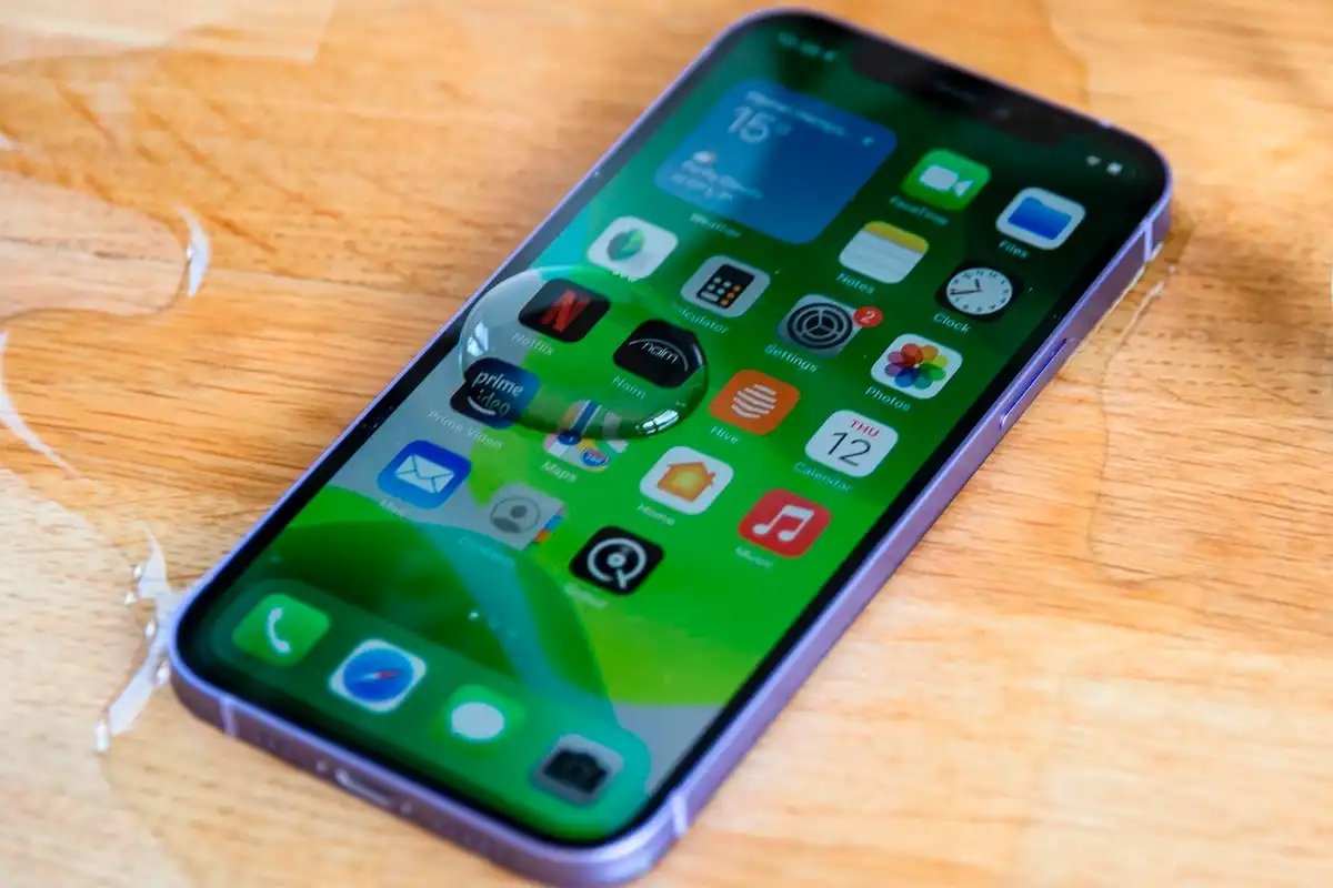 Water Damage Check: Assessing Water Damage On IPhone 11