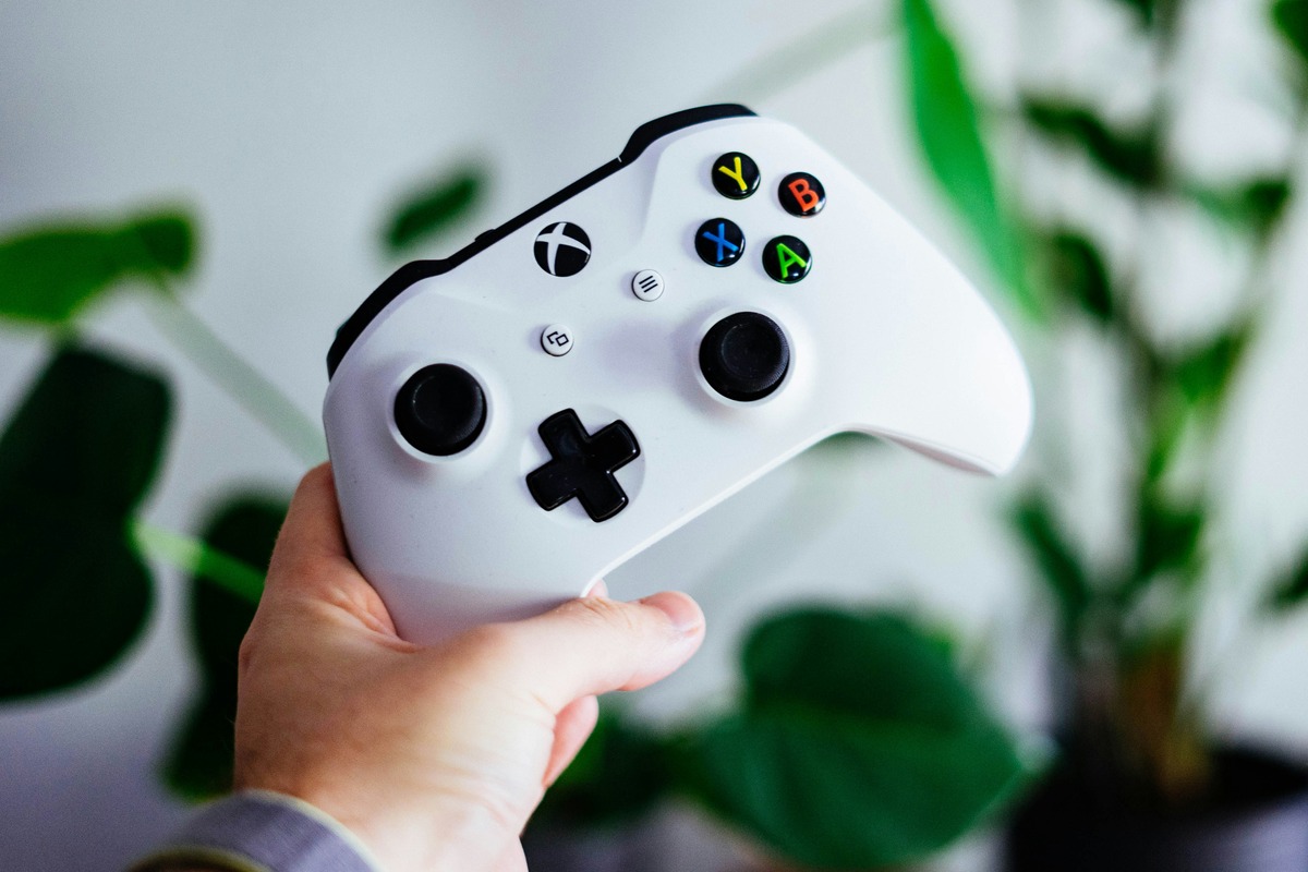 Xbox Controller Connection: Linking Xbox Controller To IPhone 11