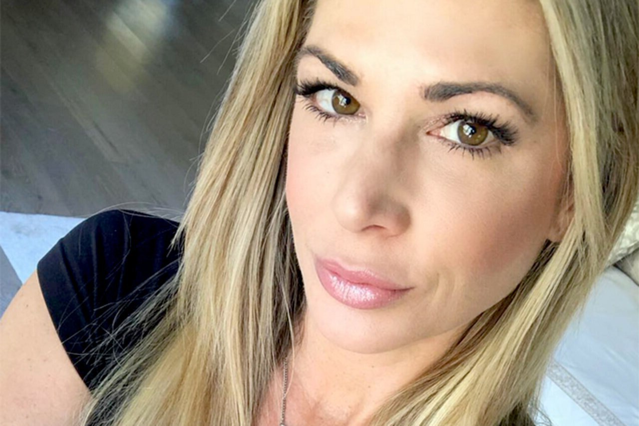 Alexis Bellino’s Cartilage Ear Piercing Leads To Nasty Infection