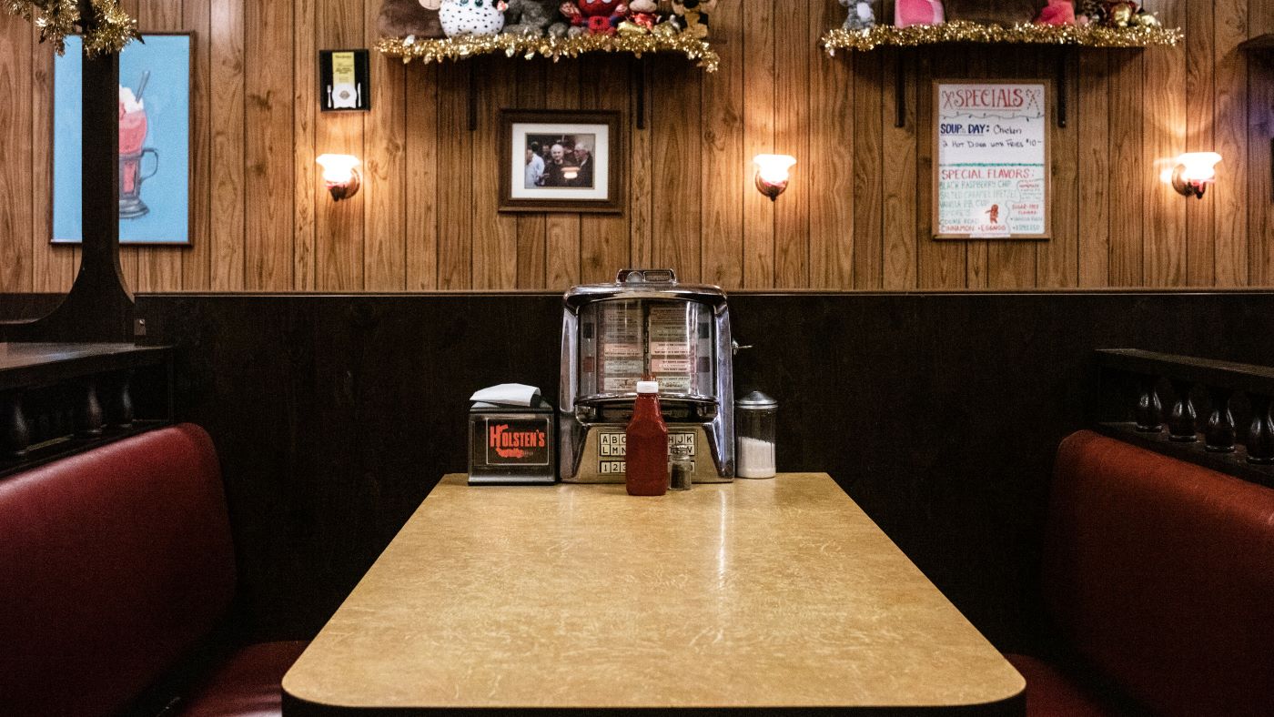 The Sopranos’ Diner Booth From Finale Sells For Over $82,000
