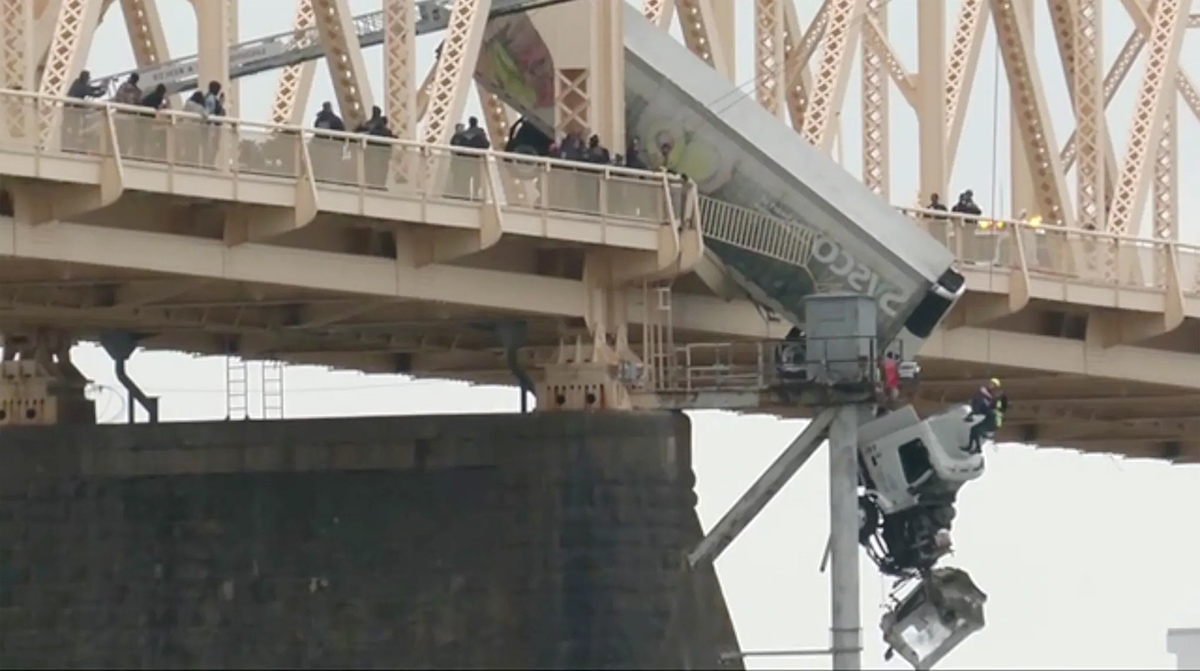 Truck Driver Rescued From Dangling Truck Over Kentucky River